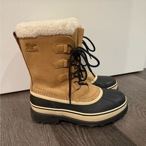 Sorel Caribou Tan and Black Snow Boots